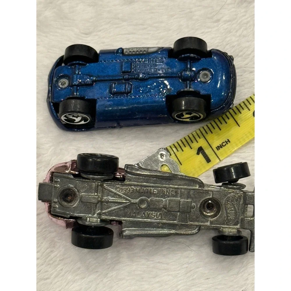 Hot‎ Wheels 1993 Pink Racer and Blue Jaguar D-Type Diecast Car Lot of 2